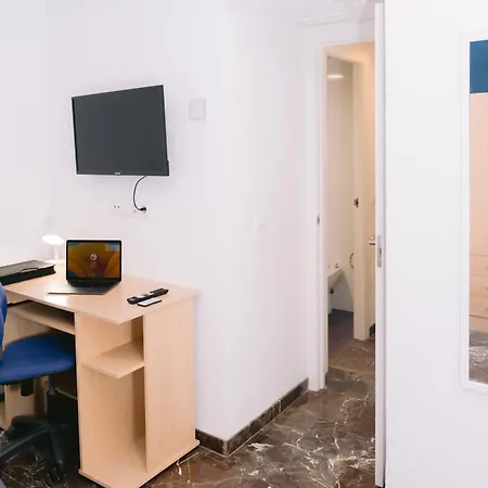 Pensionat Piso Compartido Delyrent, Reja *